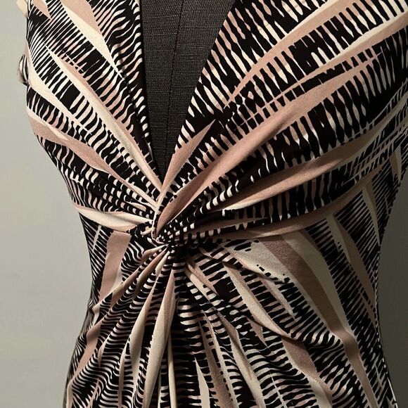 BCBGMaxAzaria Women's Tan & Black Twist Front Fitted Laila Jersey Sheath Dress - Picture 8 of 10